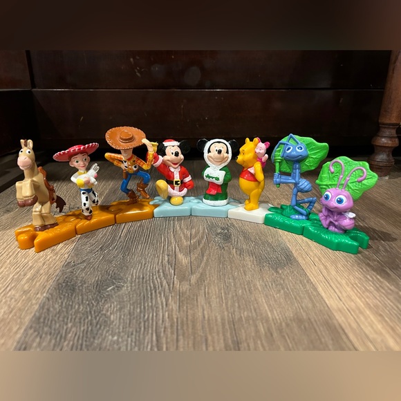 Disney McDonald’s puzzle piece figures - Picture 1 of 4